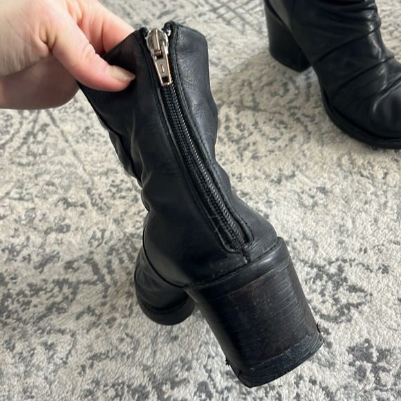 90s style black ankle boots - Picture 3 of 8